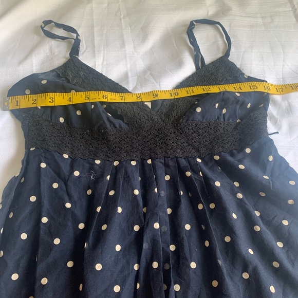 Joie VTG Y2K Navy Polka Dot Babydoll Crochet Trim Cami Top Size S - Picture 9 of 10